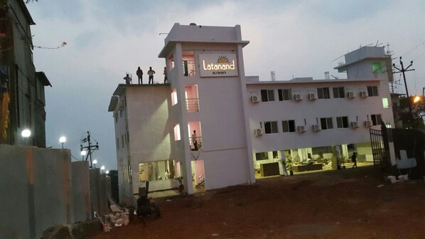 Majoituspaikan julkisivu