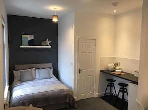 Room - Townhouse @ Allen St - Stoke (Stoke-on-Trent)