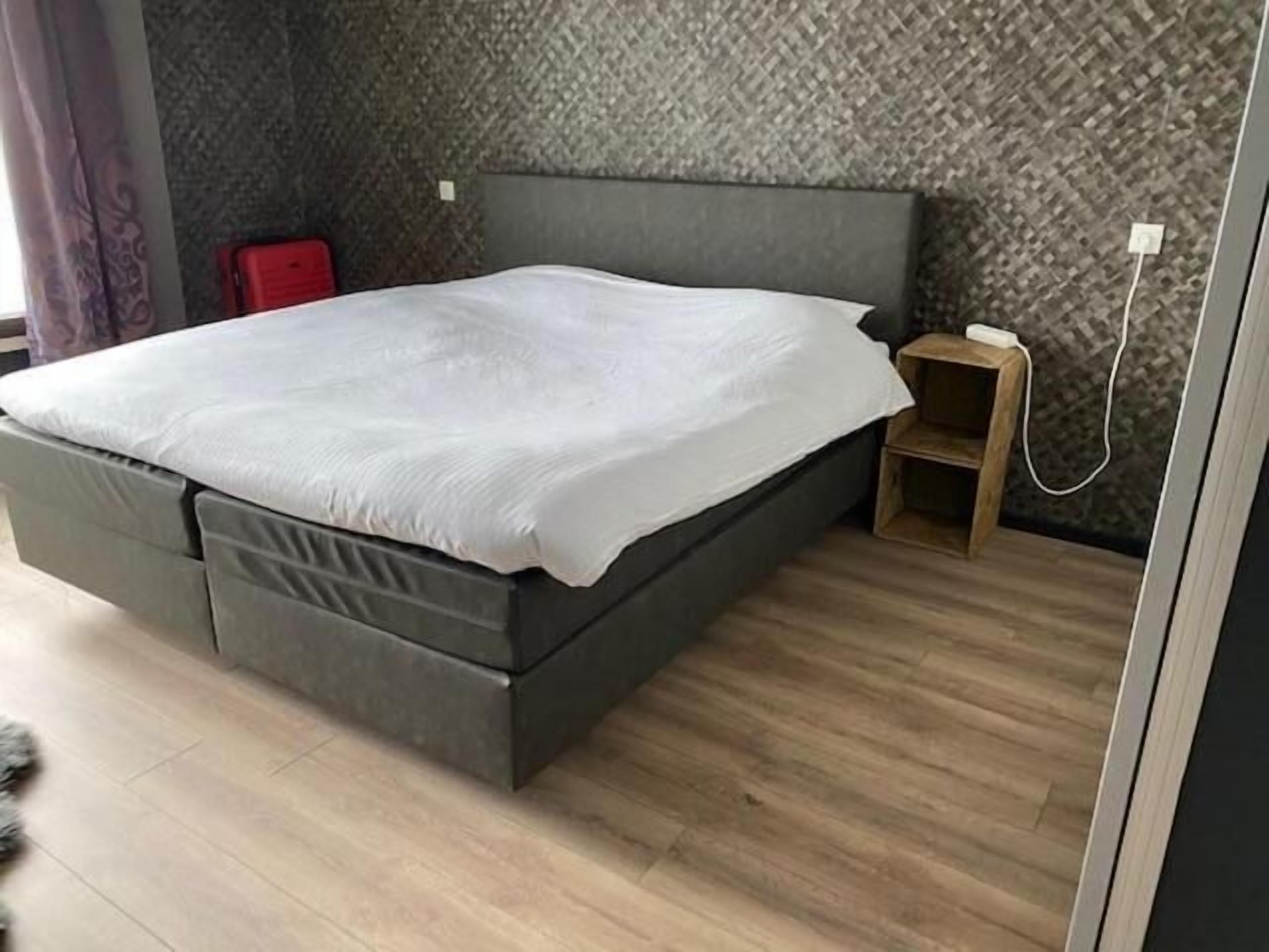 down duvets, individually decorated, individually furnished, desk