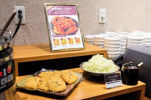 Tägliches Frühstücksbuffet gegen Gebühr