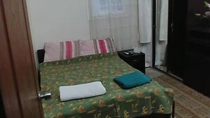 Desk, WiFi (free), individually decorated - Attalia Pansiyon (Antalya)