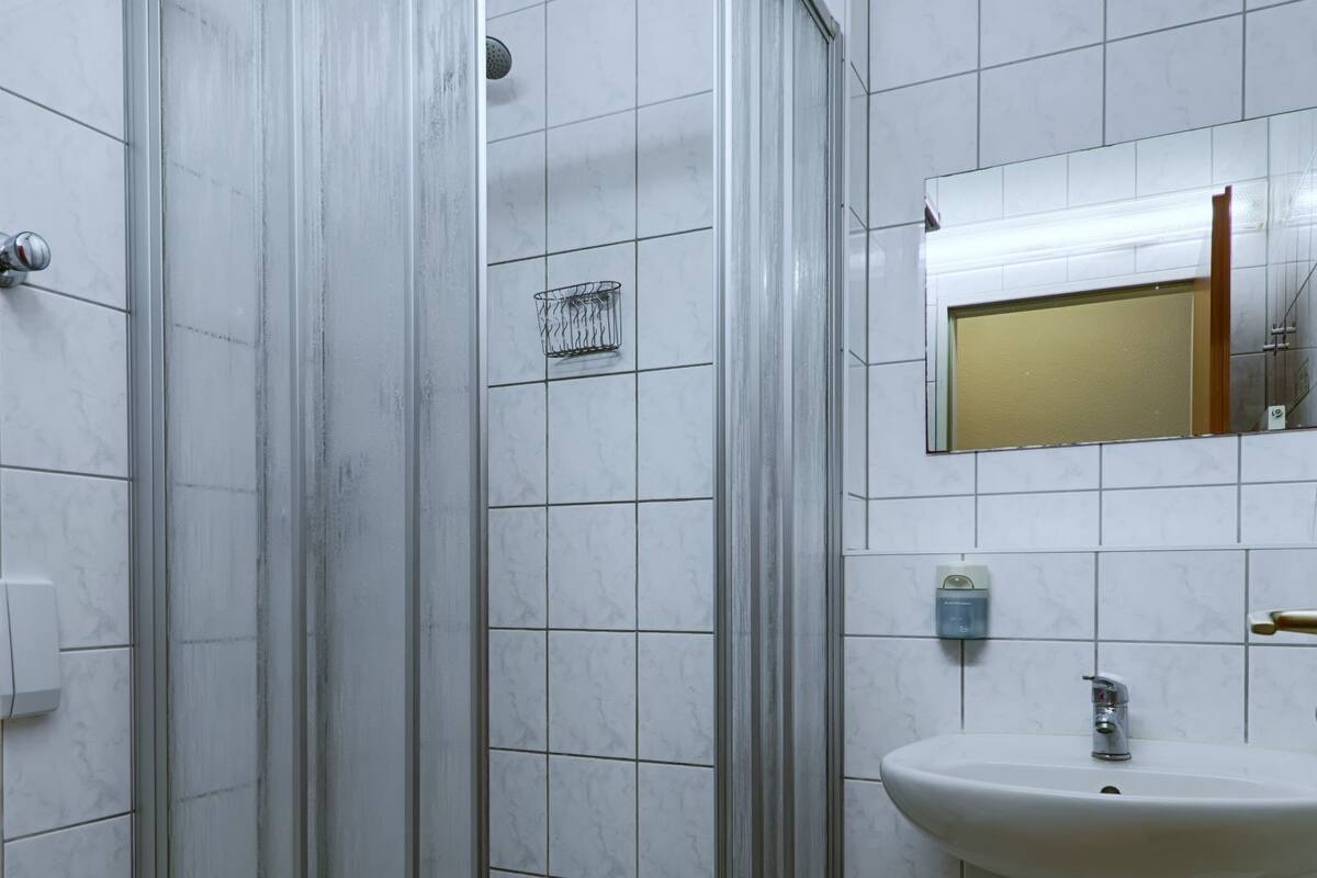 Bathroom shower
