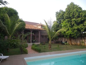 Utomhuspool