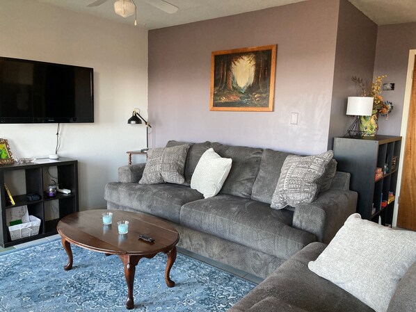 Dvd-afspiller, bøger, stereoanlæg