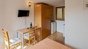 1 makuuhuone, ilmainen Wi-Fi, vuodevaatteet