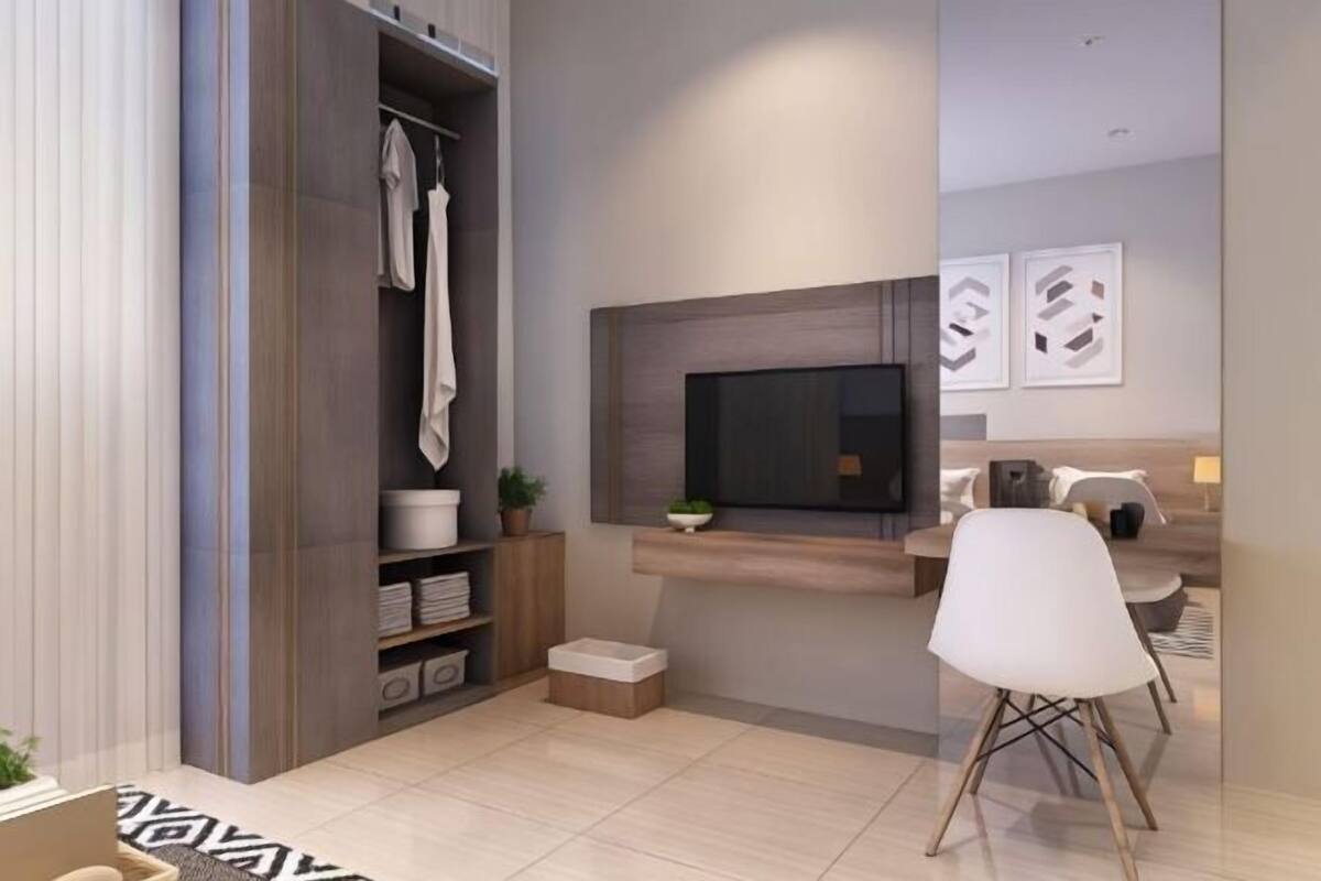 In-room safe, desk, iron/ironing board, free WiFi