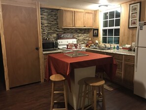 Microwave, coffee/tea maker, toaster, spices