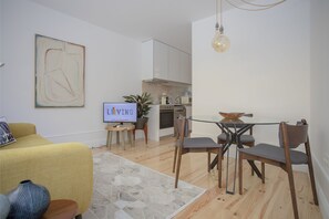 Comfort-Apartment, 2 Schlafzimmer | Wohnbereich