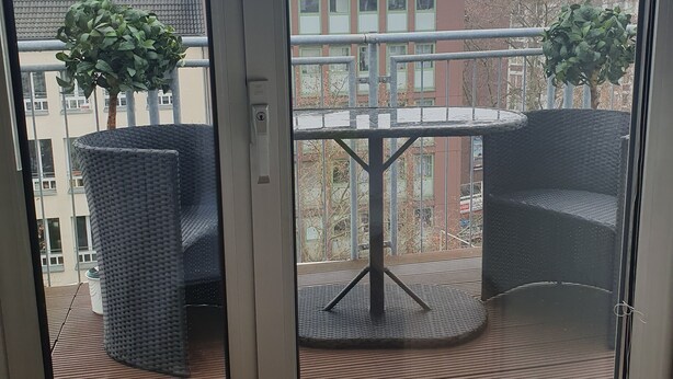 Basic Single Room | Balcony