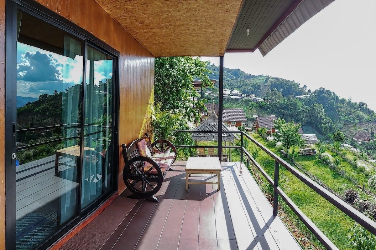 Design Twin Room, 1 Bedroom, Non Smoking, Mountain View | Living area