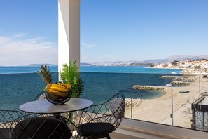 Superior-Apartment, 2 Schlafzimmer, Meerblick, Strandnähe | Blick auf das Wasser
