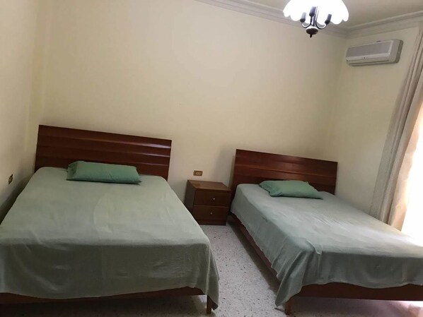 Deluxe-Apartment | 4 Schlafzimmer, individuell dekoriert, individuell eingerichtet