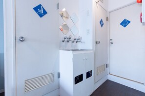 Triple Room (4th Floor) | Bathroom sink - LUANA Nakano (Tokyo)