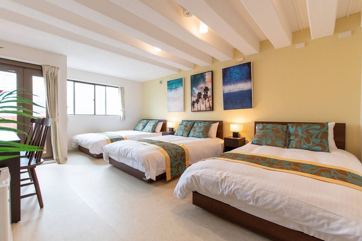Phòng 3 (3rd Floor) | Bàn, truy cập Internet không dây miễn phí, bộ trải giường 