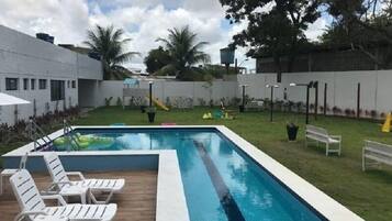 Utomhuspool