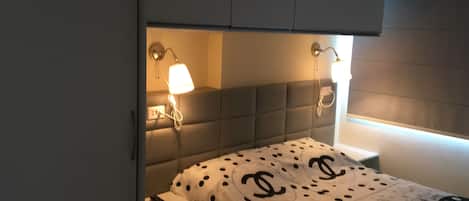 Standard Apartment, Non Smoking | 2 bedrooms, free WiFi, bed sheets