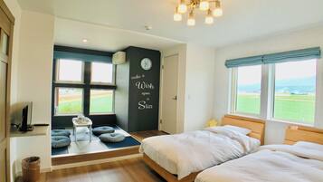 Cubrecamas, decoración personalizada, wifi gratis y ropa de cama