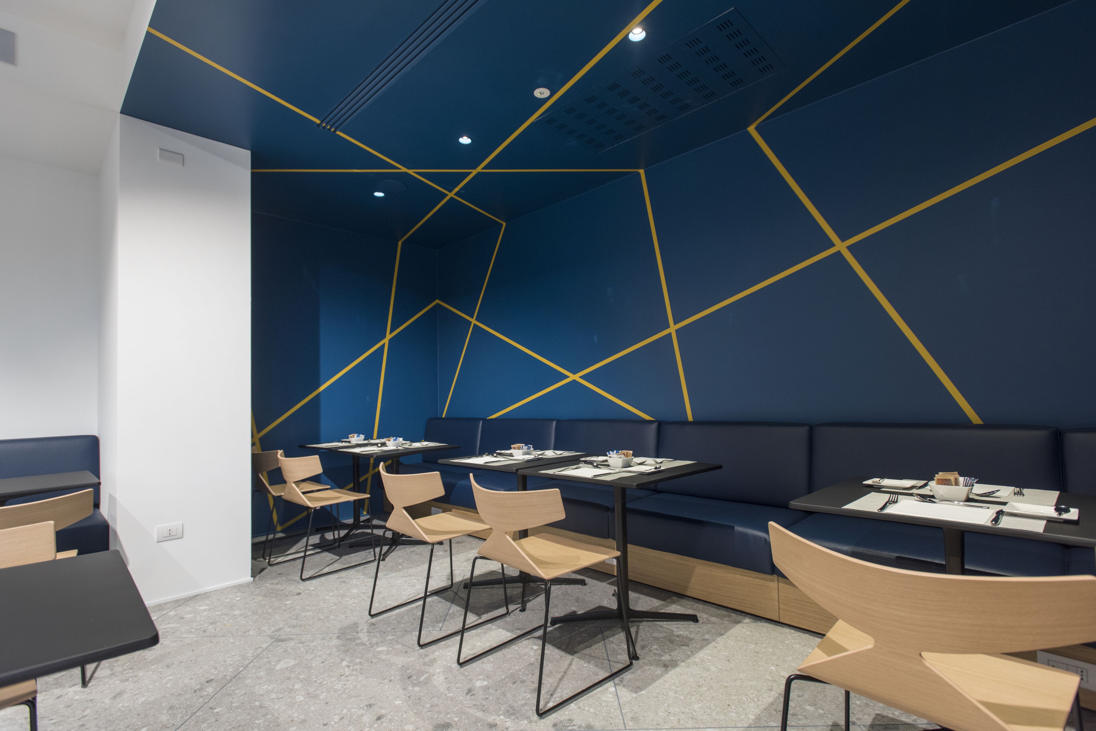 daily cooked-to-order breakfast (eur 18 per person)