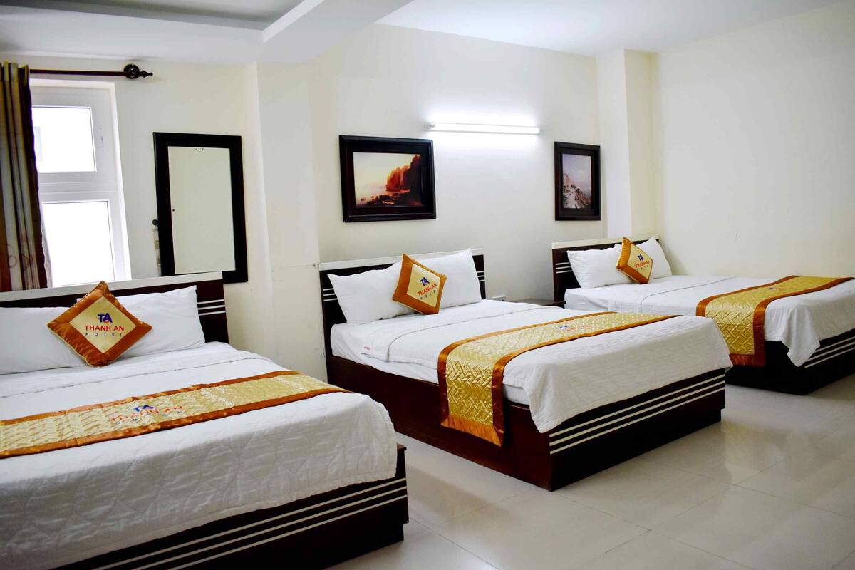 Suite (6 people) | 1 bedroom, minibar, desk, soundproofing