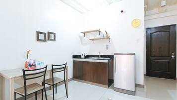 Double Room | Desk, laptop workspace, free WiFi