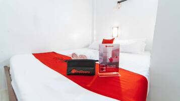 Desk, laptop workspace, free WiFi