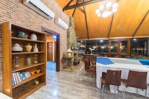 Interior - RedDoorz Plus @ Starhomes Olivianville (Tarlac)