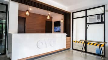 Quầy tiếp tân