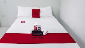 Double Room | Desk, free WiFi - RedDoorz @ VP Inting Street (Tagbilaran)