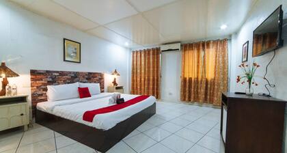 RedDoorz Premium @ Clarkview Angeles City