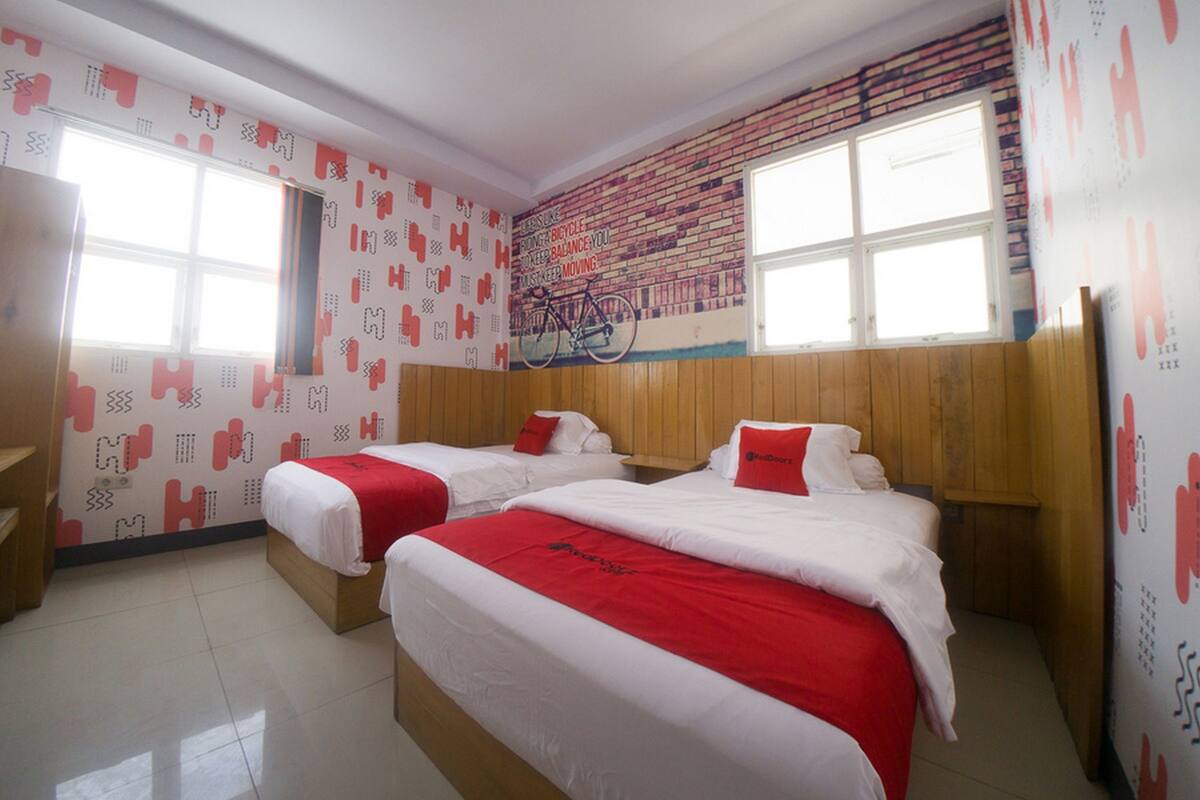 Twin Room | Desk, free WiFi