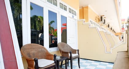 RedDoorz Plus near Stadion Wijaya Kusuma