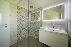 Villa | Bathroom | Shower, hair dryer, bathrobes, towels - Villa Maria (Proložac)