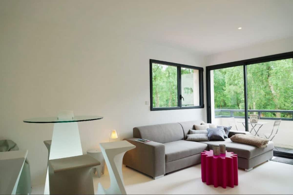 Design-Apartment, Gartenblick (Chambre ZYX) | Wohnbereich