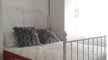 1 bedroom, iron/ironing board, WiFi