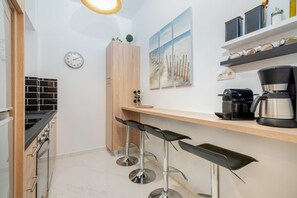 Kaupunkihuoneisto | Yksityinen keittiö | Uuni, liesi, astianpesukone, espressokone