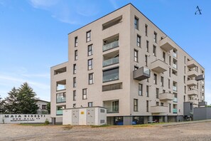 Building design - Maia Apartments (Bucharest)