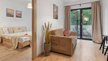 City Apartment | 1 bedroom, iron/ironing board, free WiFi, bed sheets