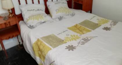 Apartment on the ground floor over-high (8 steps)