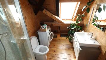 Premium Apartment | Bathroom