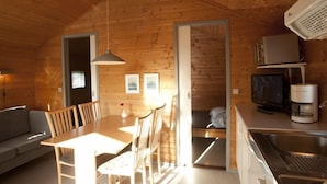 Soundproofing, WiFi, individually decorated, individually furnished - Nordstrand Camping & Cottages (Frederikshavn)