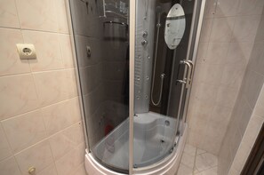 Bathroom - Apartment on Kotetishvili 3 ap 4 (Tbilisi)