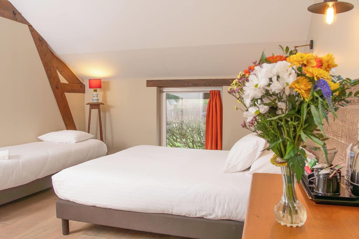 Chambre Triple Confort | 14 chambres, literie de qualité supérieure, chambres insonorisées