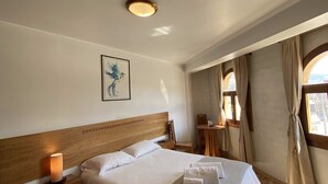 Double Room | Desk, laptop workspace, soundproofing, WiFi (free) - Lunandina (Independencia)