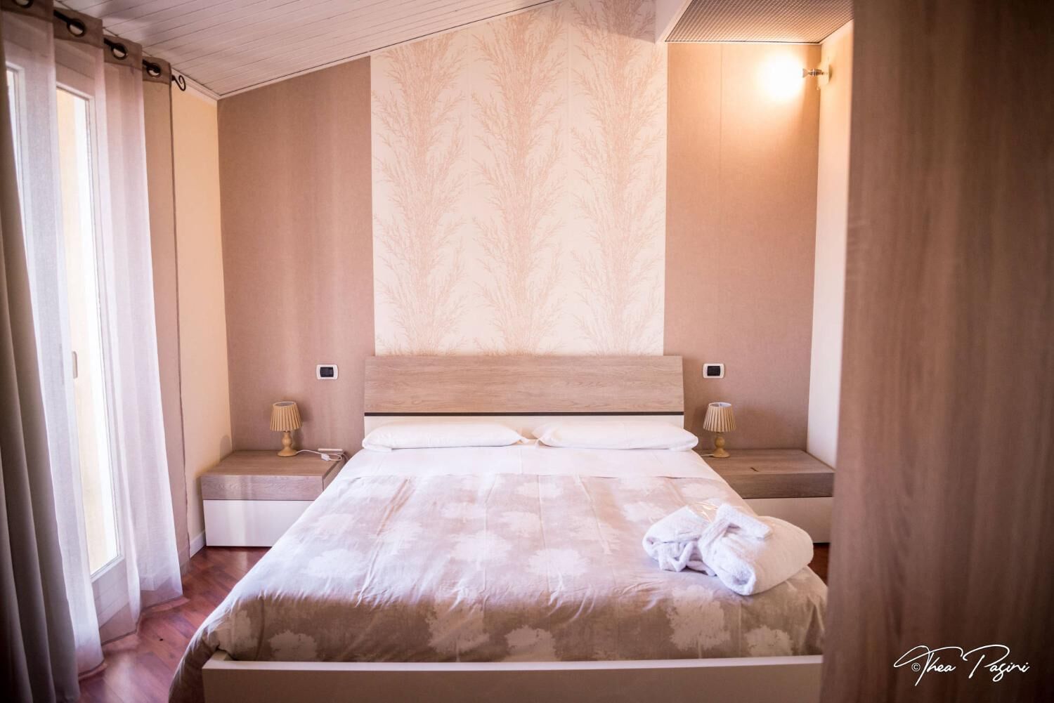 Bureau, rideaux occultants, Wi-Fi gratuit, draps fournis