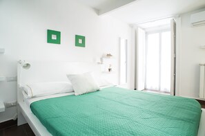 2 bedrooms, free WiFi, bed sheets - Maison di Napoli Suite Partenope (Napoli)