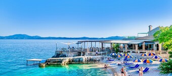 Apatament Nissaki Suite Artemis for 4 persons, with sea view in Corfu.