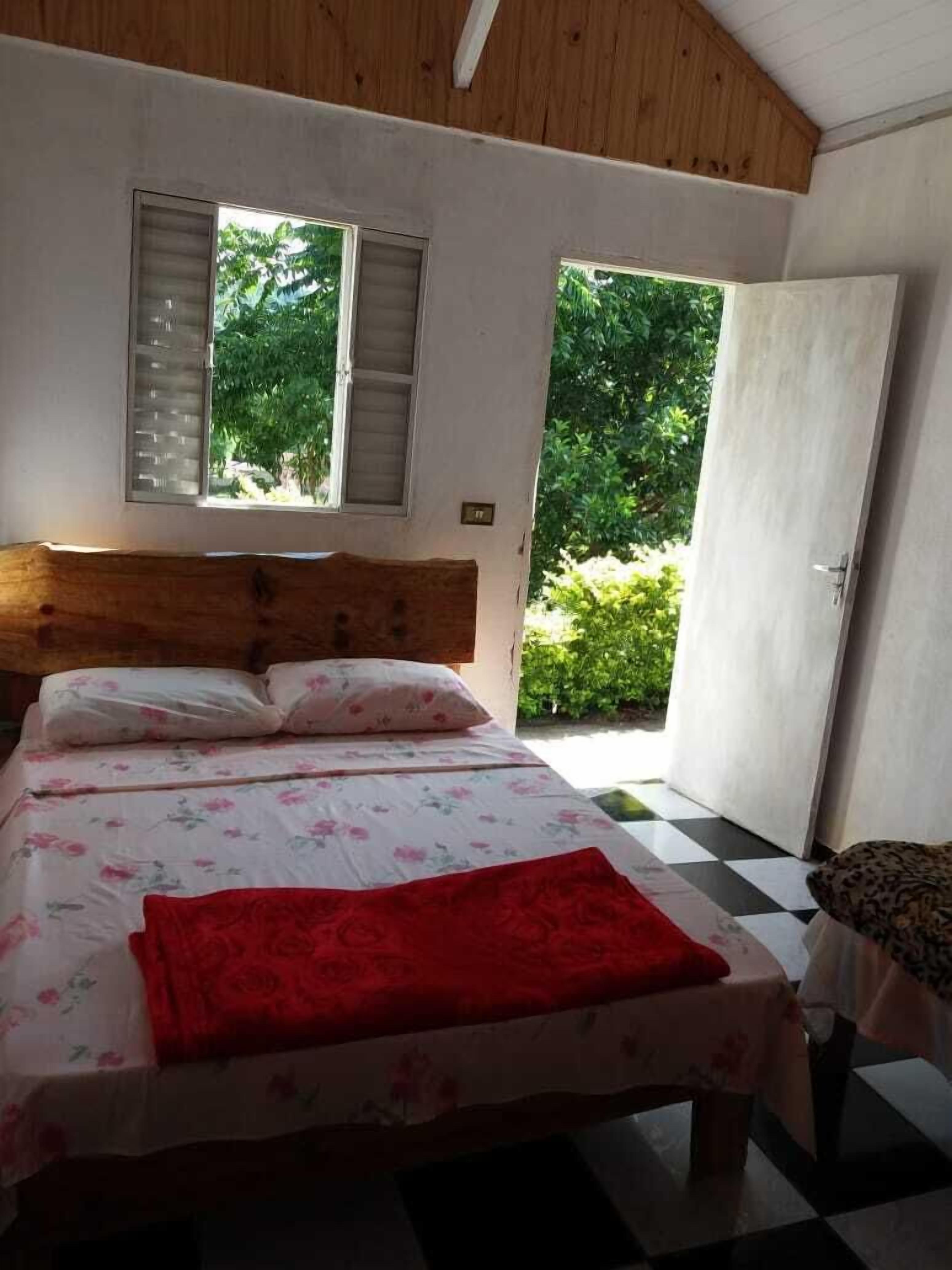 Basic Chalet | Free WiFi, bed sheets