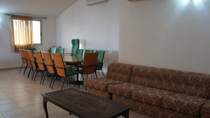 Unclassified image, 3 of 13, button - Villa Rosa (Dakar)