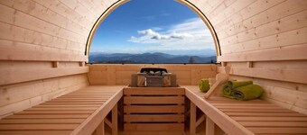 Dream Chalet Hochrindl Alm -sauna puutarhassa, hiihto, vaellus