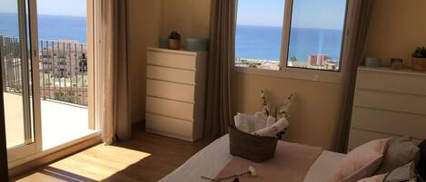 1 bedroom, down duvets, individually decorated, individually furnished